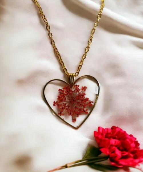 Exquisite Love | Red Anne's Lace Flower Jewellery #QueenAnne #HandmadeJewellery Annelace Series, Anniversary Gifts, Artwork, Birthday Gifts for Her, Botanical Jewellery, Botanical Necklace, Eco-Friendly, Floral Jewellery, Floral Necklace, Flower Jewellery, Flower Necklace, Gifts for Mother, Gifts for Wife, Gifts for Women, Handcrafted, Handicrafts, Handmade, Jewellery, Mother's Day Gift Ideas, Nature Jewellery, Necklace, Online Jewellery Store, Resin Jewellery, Valentine's Day Gift